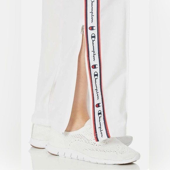 Excellent condition women’s champion track pants. Only worn once, size Large - Picture 3 of 5